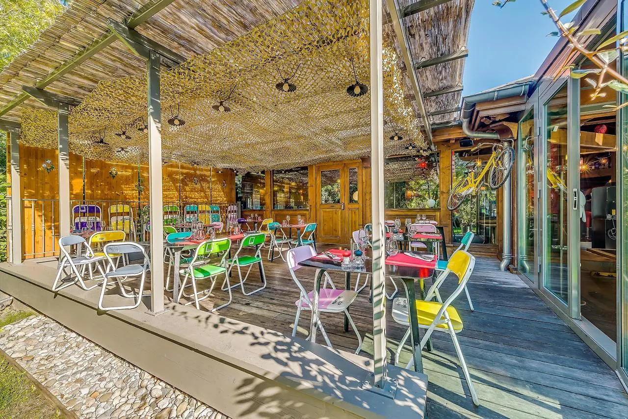 *** Hotel LES CABANES De La Maison Rouge FRENCH ALPS France