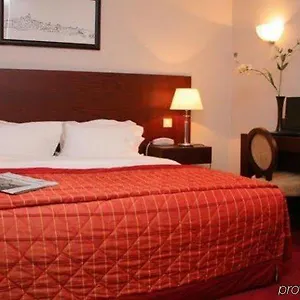 Hotel Ibis Styles La Reine